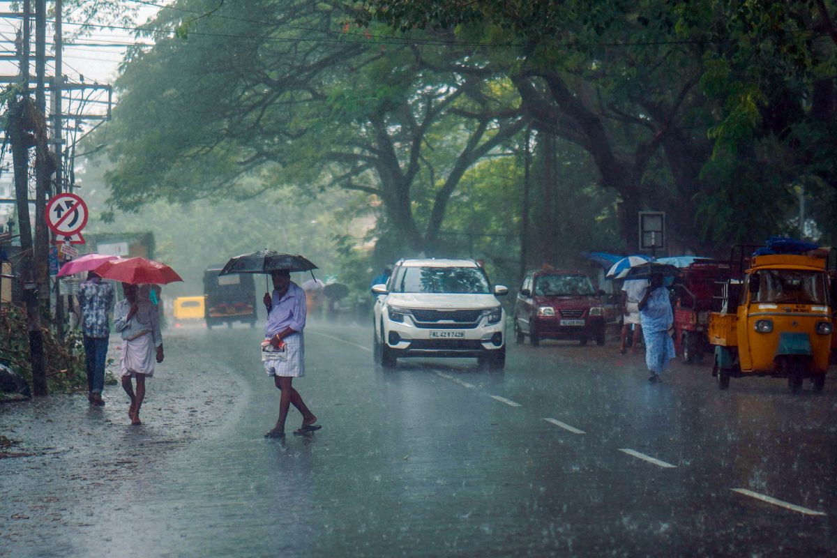दक्षिण-पश्चिम मानसून ने पकड़ी रफ्तार, 12 राज्यों में पहुंचा;