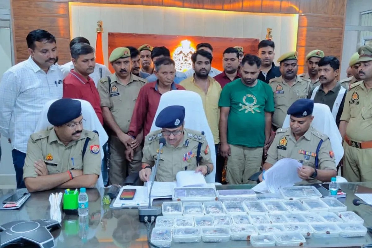 पुलिस की गिरफ्त में आरोपी, फोटो सोर्स- उन्नाव पुलिस