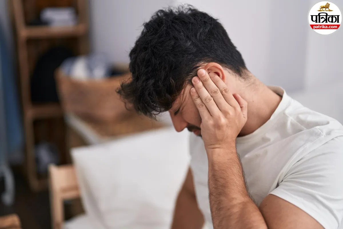 Vestibular Schwannoma symptoms , Acoustic Neuroma treatment , Tinnitus and dizziness causes ,