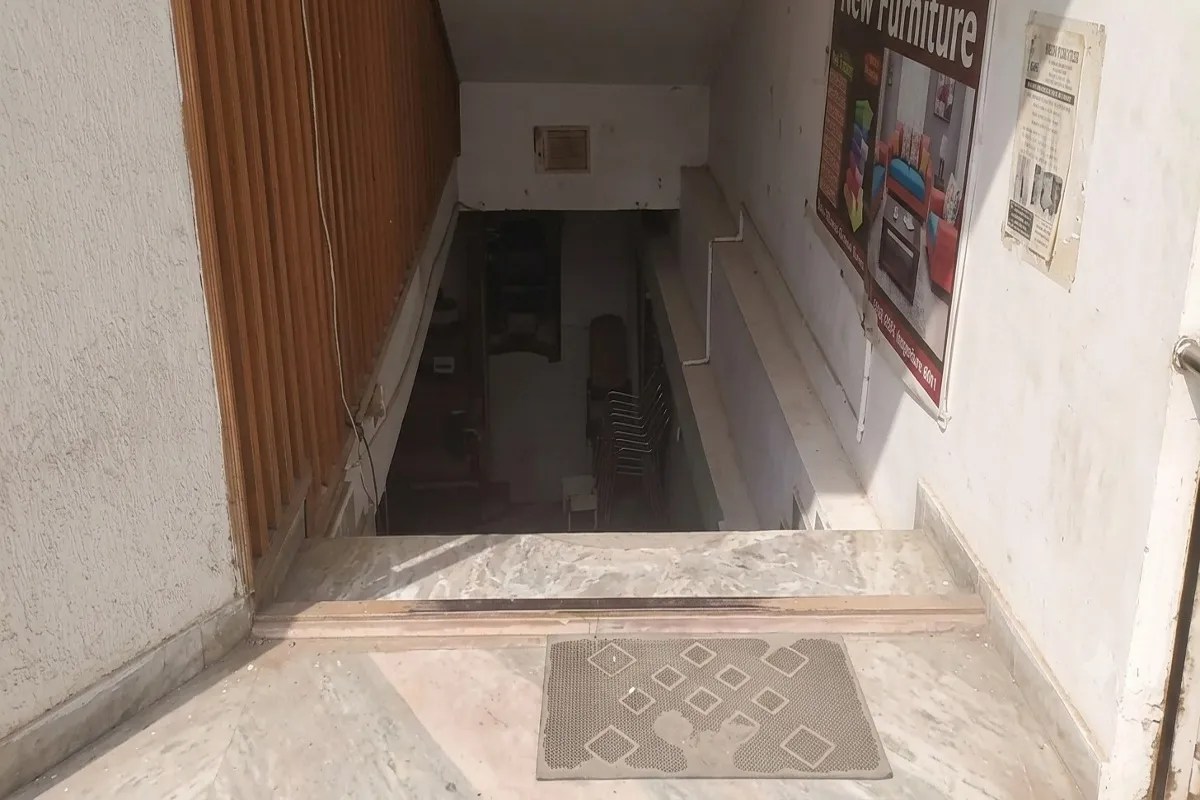 coching in basement