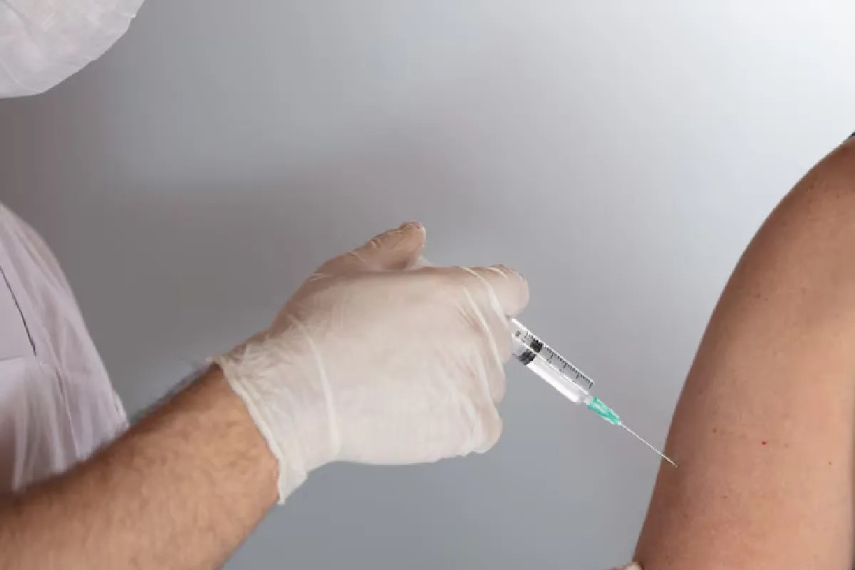 Dewas hospital blunder Injection Needle Stuck in Hip removed after surgery