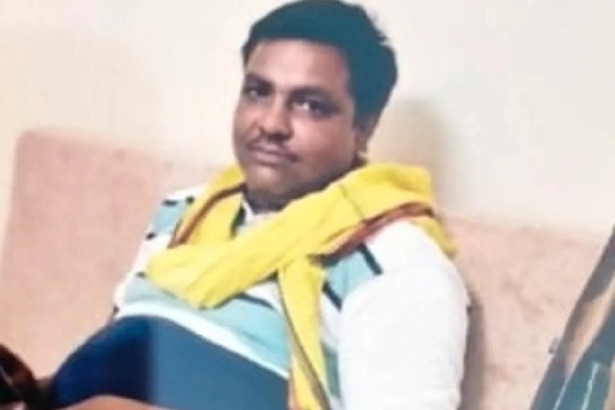 datia man shoots himself with rifle after argument with brother