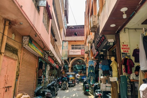 fire extinguisher not working in bazar