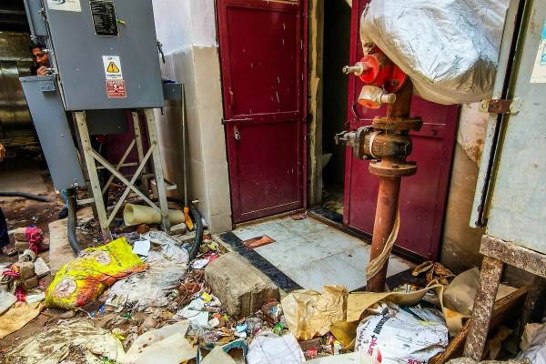fire extinguisher not working in bazar