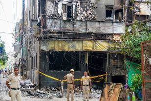 delhi malviya nagar hotel fire