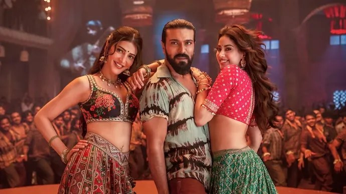 Janhvi Kapoor Ram Charan Peddi kissing scene viral