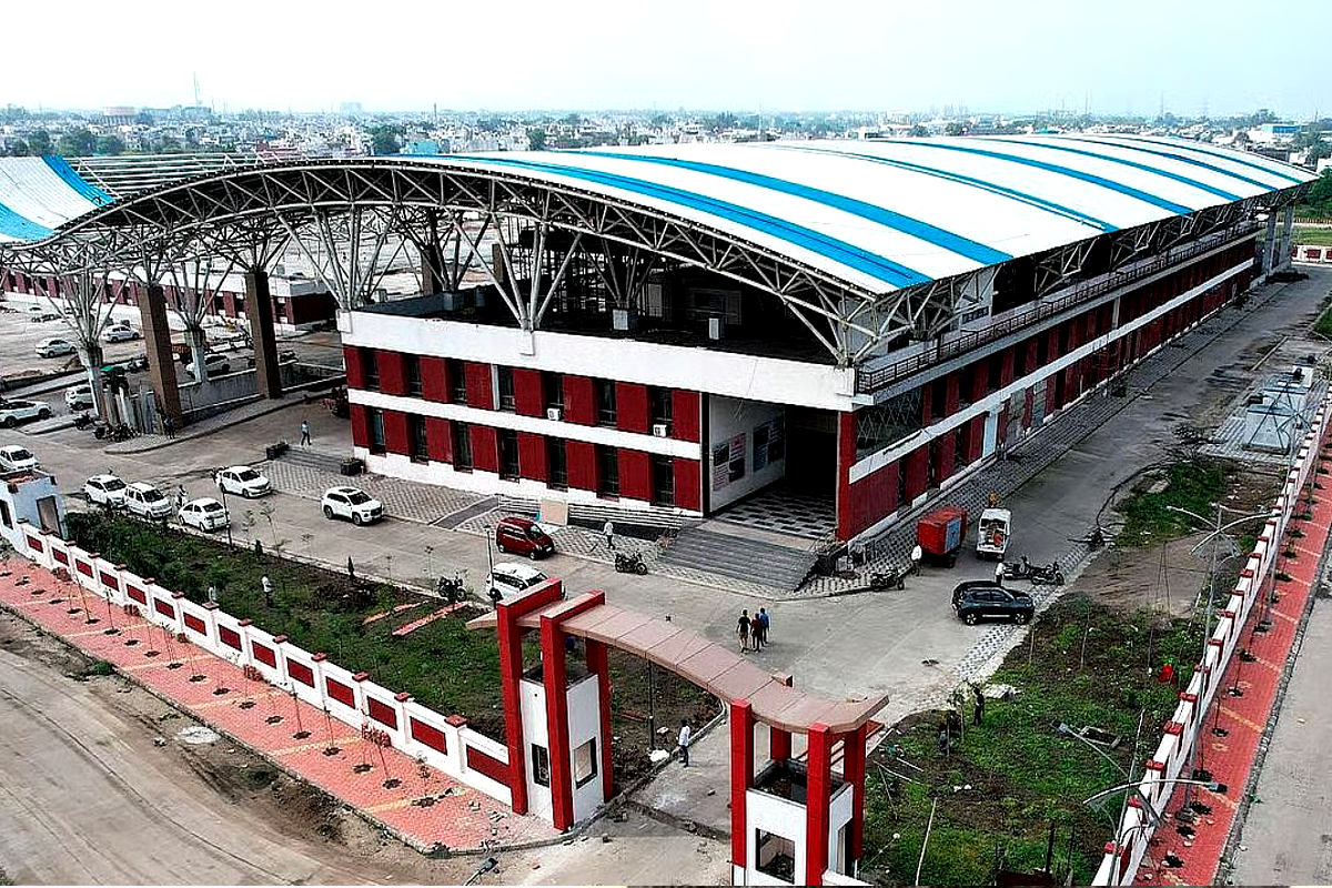 MP First Air Conditioned Bus Stand