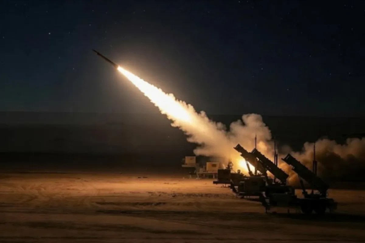 Kuwaiti air defense system firing