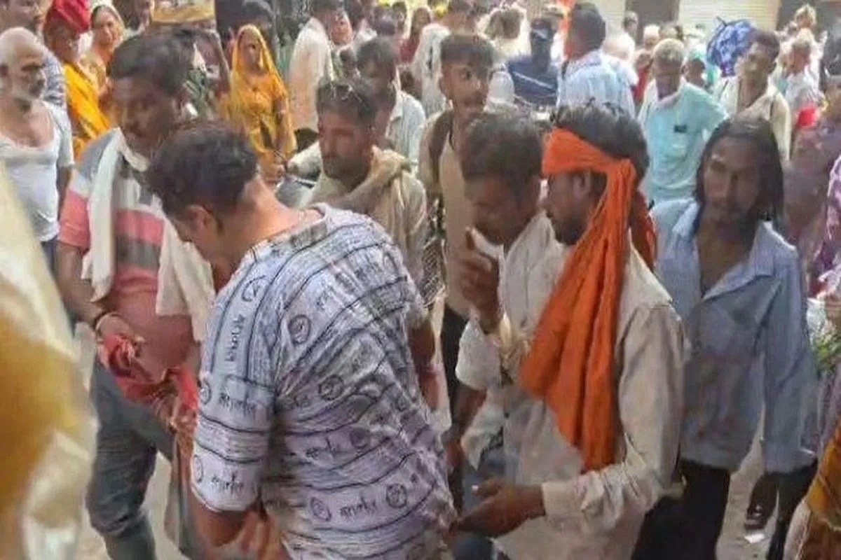 omkareshwar accident