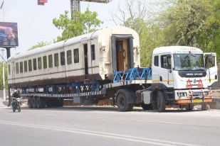 rastaurent in rail coach