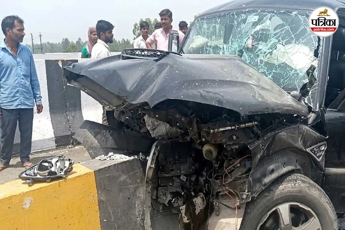 sambhal ganga expressway scorpio crash lucknow family three dead