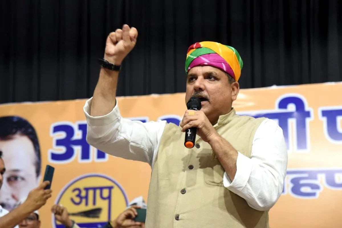 एमपी में 54 हजार सरकारी स्कूल एक शिक्षक के भरोसे, ‘AAP’ नेता संजय सिंह का बड़ा बयान | 54 Thousand Government Schools In Mp Dependent Single Teacher Aap Leader Sanjay Singh Statement Indore News
