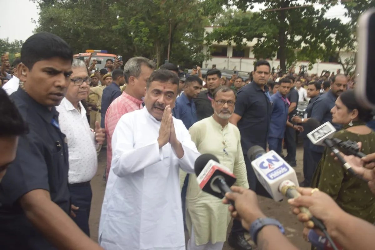 कोलकाता में हादसे के बाद सीएम सुवेंदु ने लिया यह बड़ा फैसला, पूर्व सरकार के इस कदम पर लगाई रोक