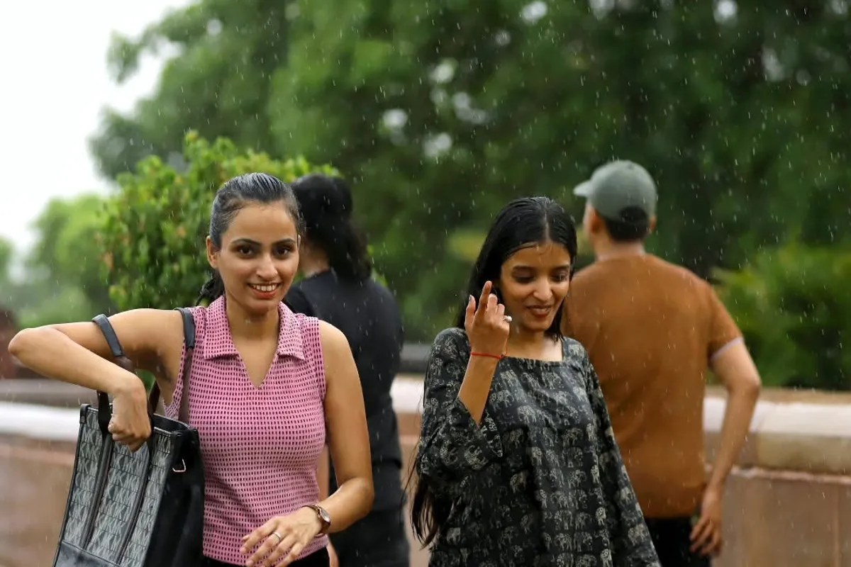 लखनऊ समेत 60 जिलों में भारी बारिश का अलर्ट; जानिए अगले चार दिनों का मौसम (फोटो सोर्स : Ritesh Singh )