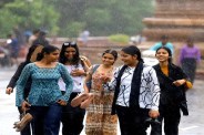 बारिश के बाद बदला मौसम का मिजाज, उमस और बढ़ते तापमान ने लोगों की बढ़ाई परेशानी (फोटो सोर्स : Ritesh Singh )