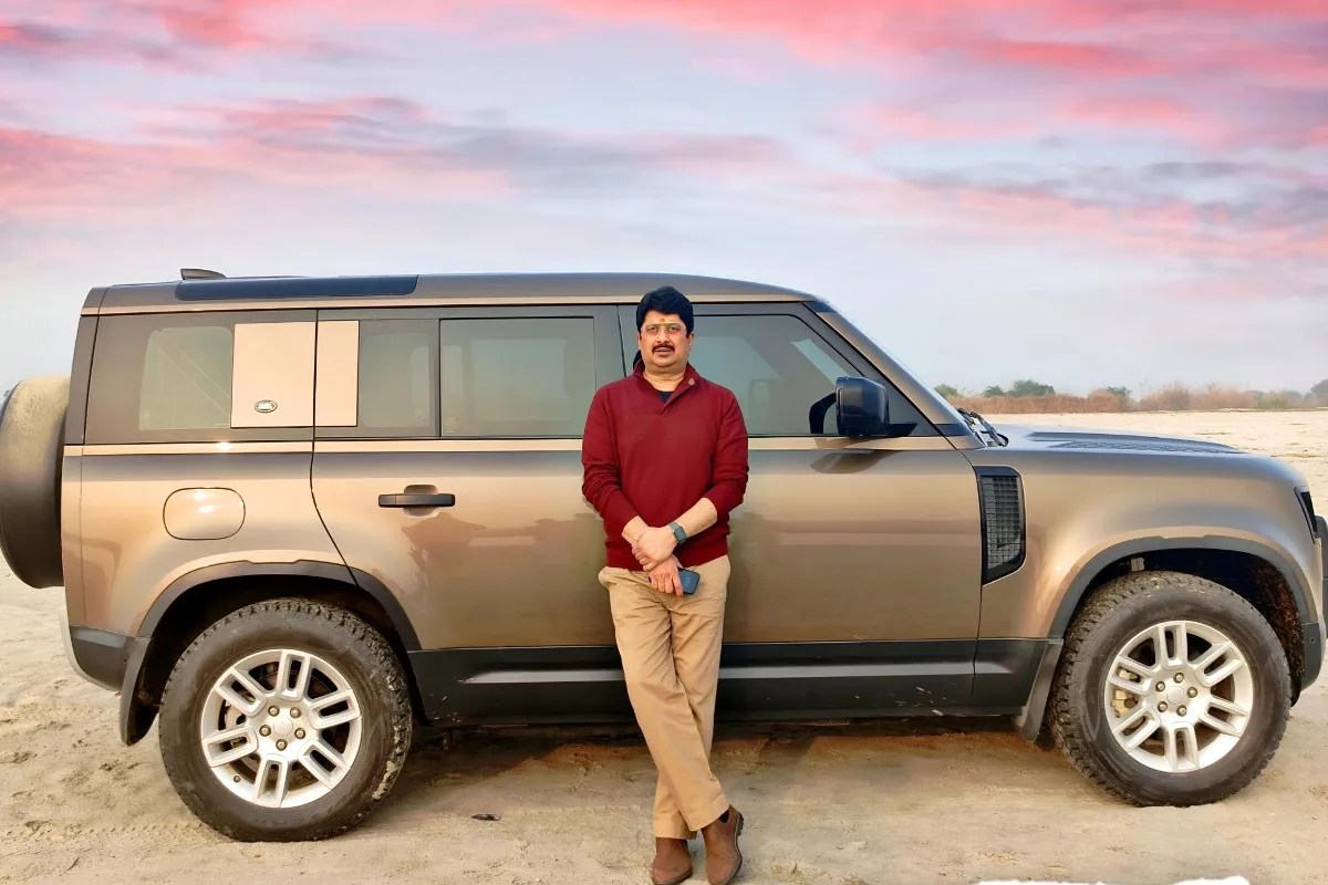 राजा भैया का शाही शौक: करोड़ों की लग्जरी कारें, घोड़े, एयरक्राफ्ट और देशी पशुओं का अनोखा कलेक्शन (फोटो सोर्स : भाषा संवाद WhatsApp News Group)