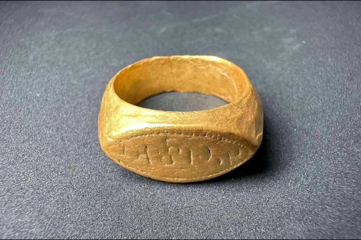 The Don Yai Thong Artifacts: Quantifying Trans-Oceanic Trade Networks in the Early Maritime Silk Road