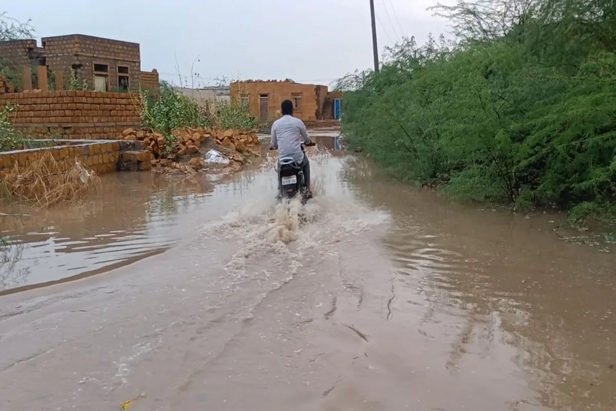 jaisalmer mohangar photo rain