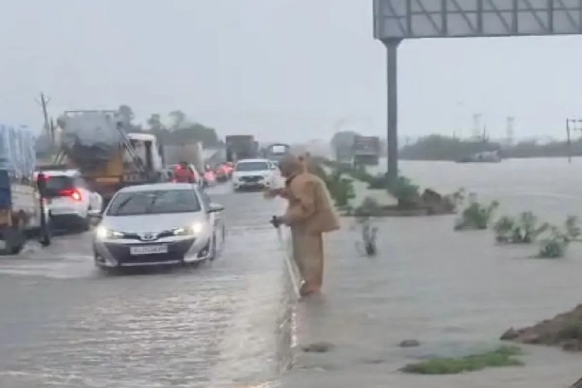 Ahmedabad Maliya highway