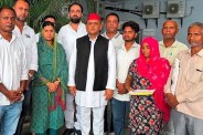 Akhilesh meets Lalita Gautam family