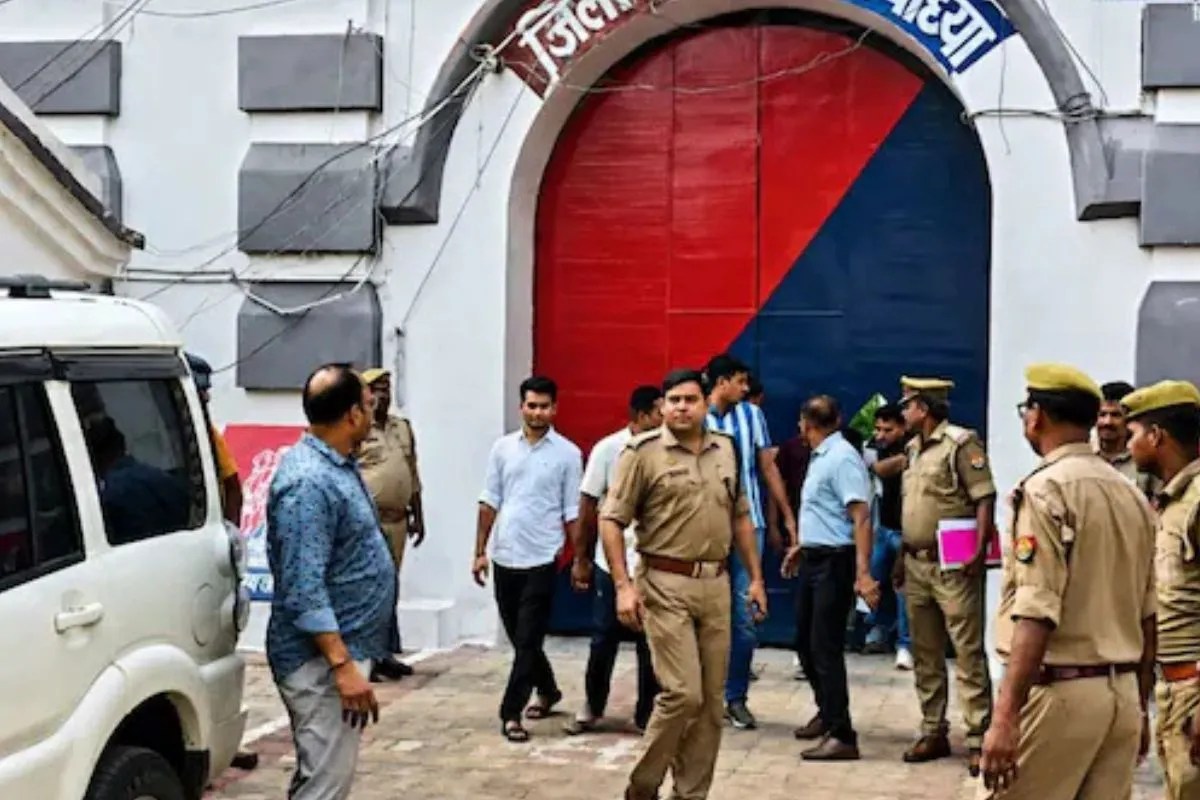 Ayodhya News, Ram Mandir Donation Scam, Anukalp Mishra, UP Police, SOG, UP News in Hindi, अयोध्या न्यूज़, राम मंदिर चंदा चोरी, अनुकल्प मिश्रा, यूपी पुलिस, Ram Mandir Theft,