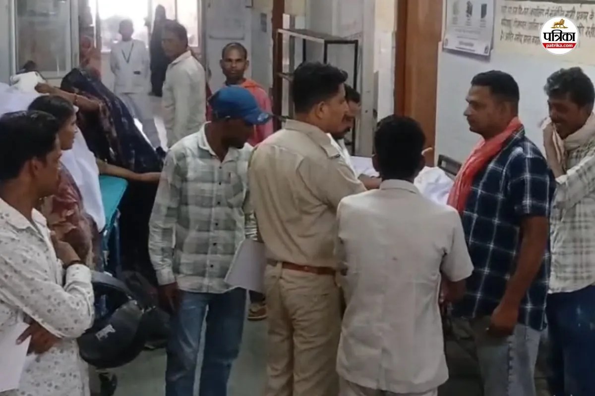 Banswara Road Accident High speed bike falls into drain two youths die
