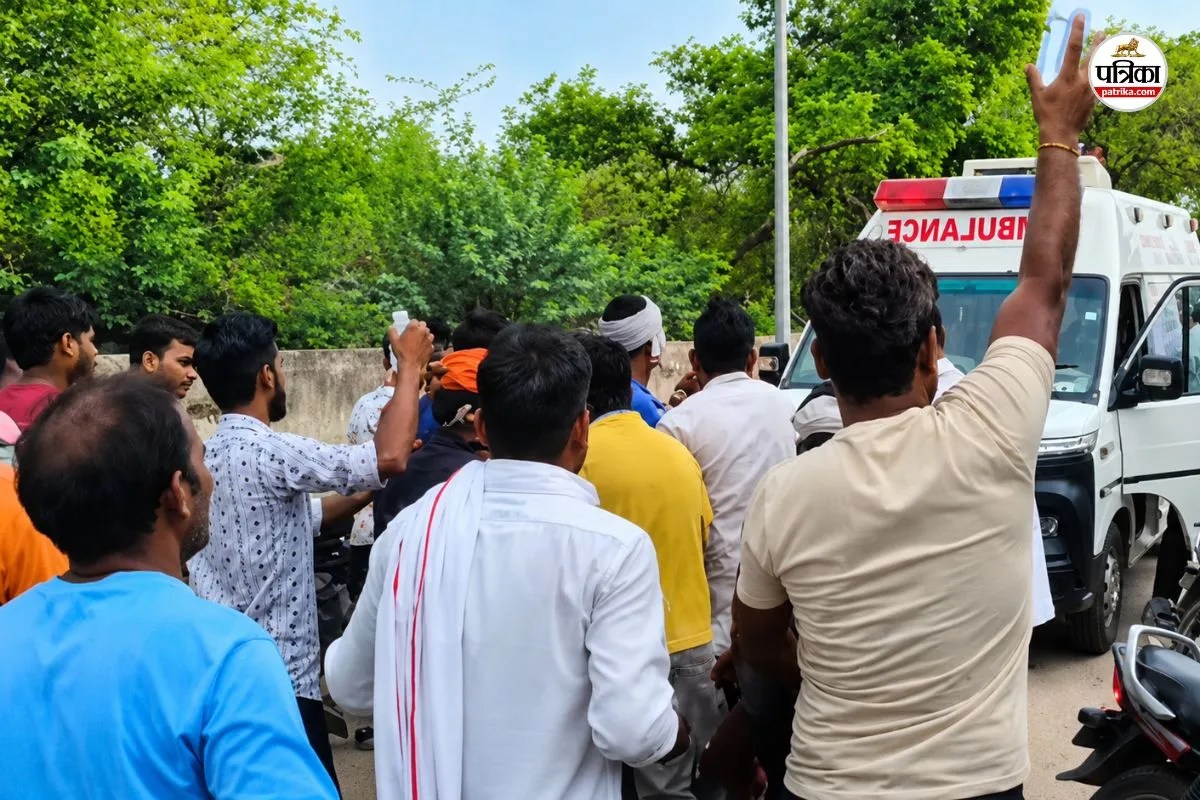 Bharatpur horrific Accident tractor-trolley carrying labourers overturn 2 women death