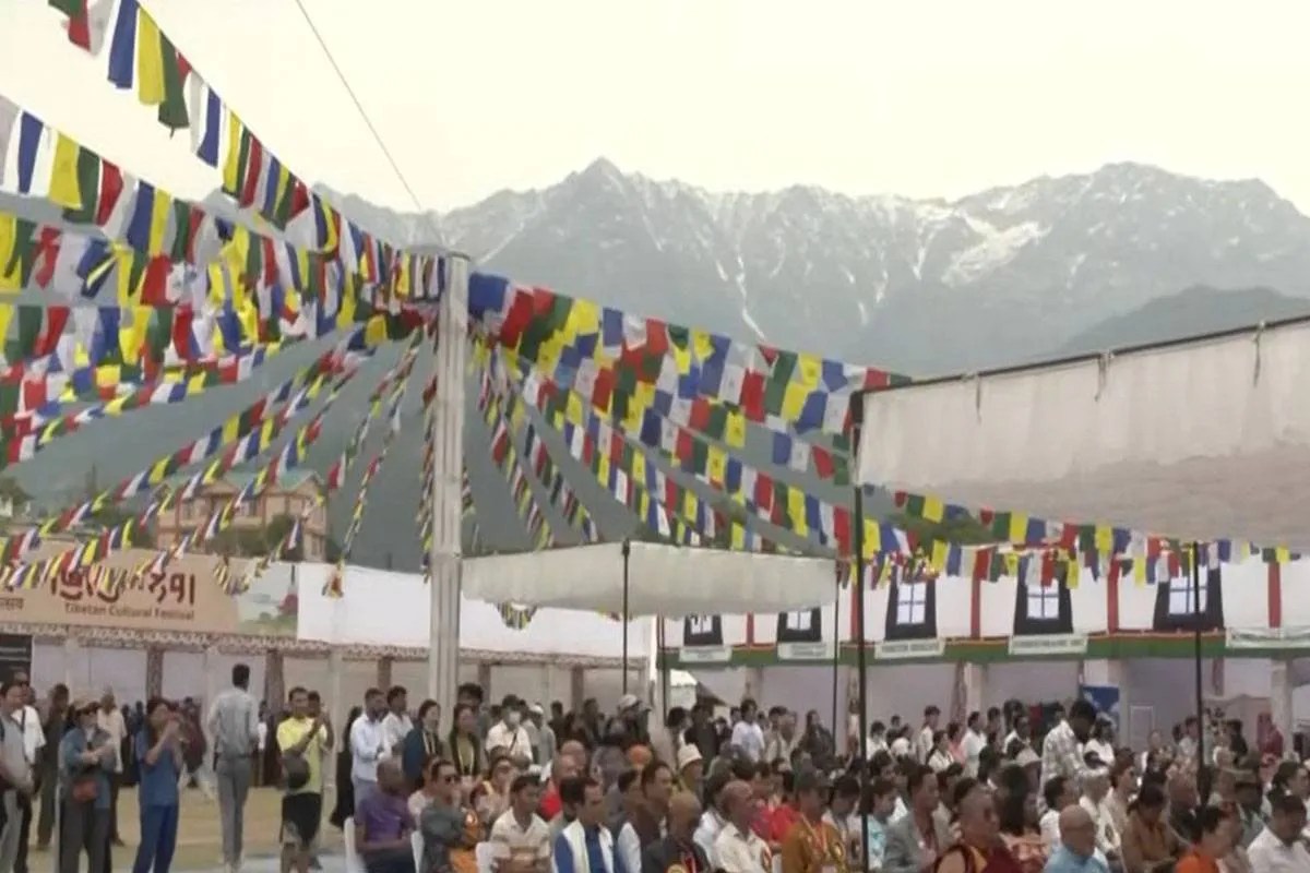 China Shuts Prominent Tibetan School News