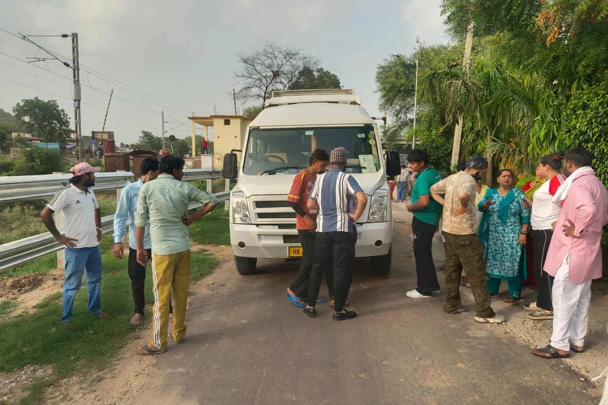 Dausa Bus Firing