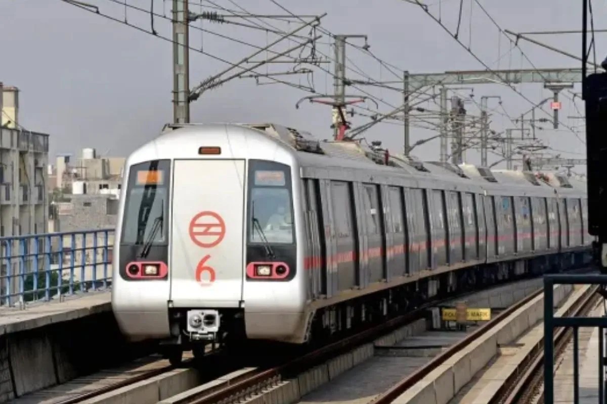 New Delhi Metro Station closed until further orders.
