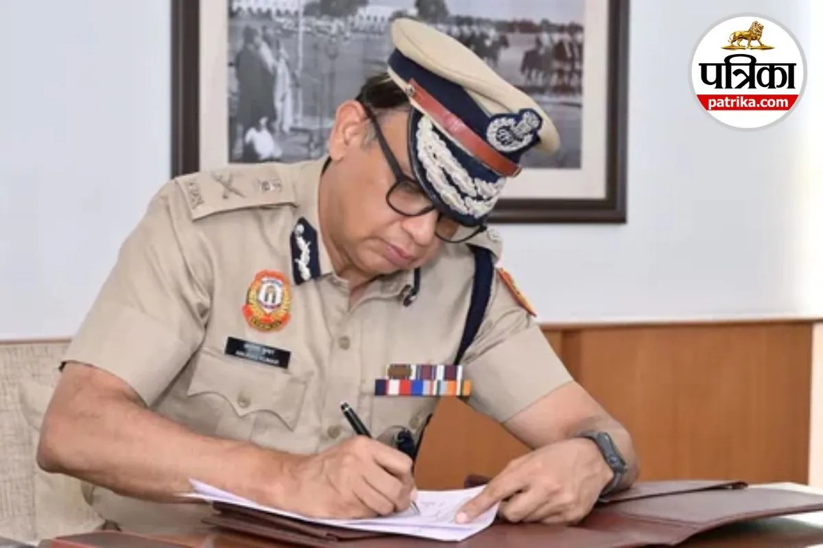 Delhi Police Commissioner Prayagraj IPS Officer Delhi Police News Anurag Kumar IPS