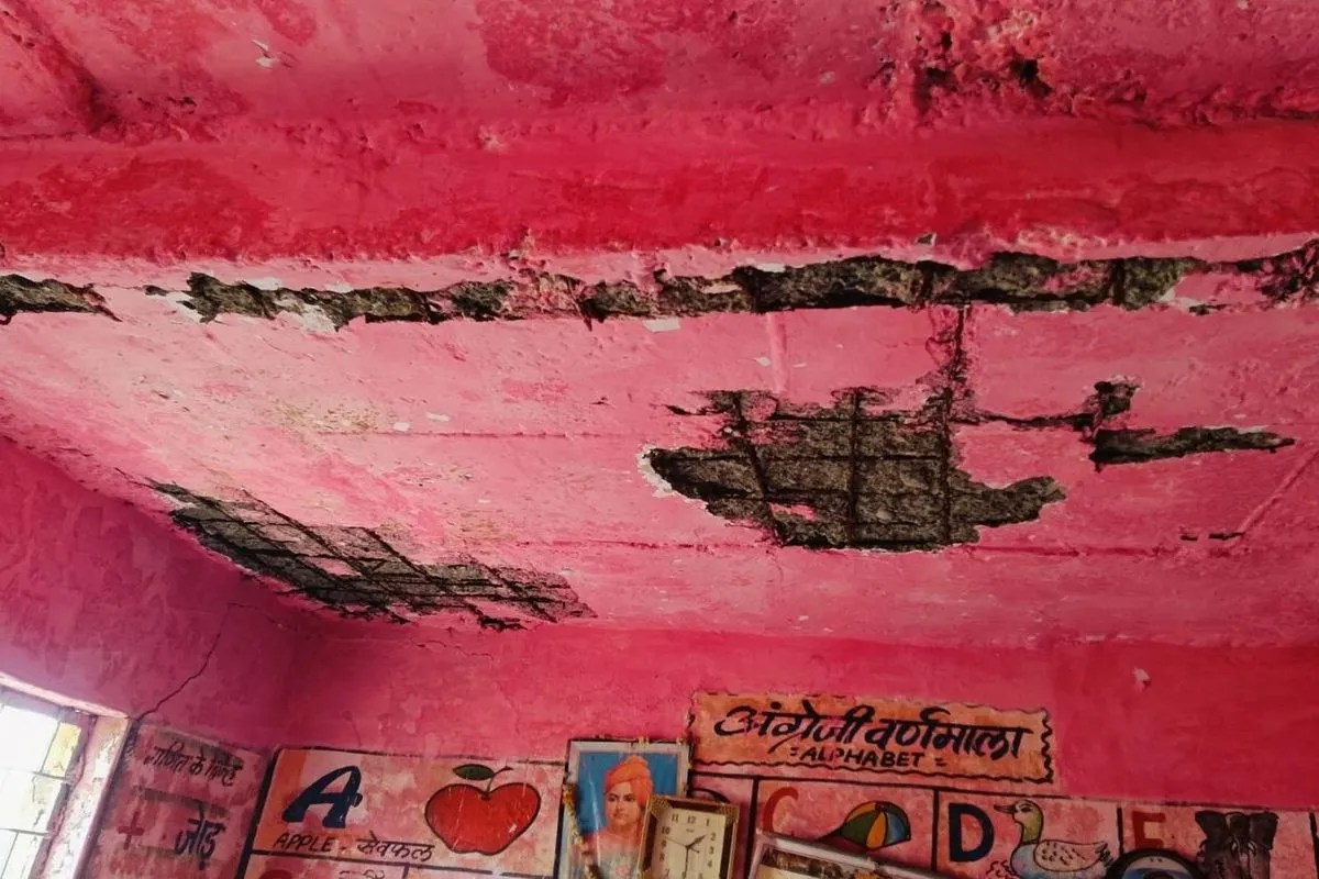 Dilapidated school building news ratlam