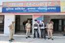 greater noida mobile theft gang busted 12 stolen phones recovered