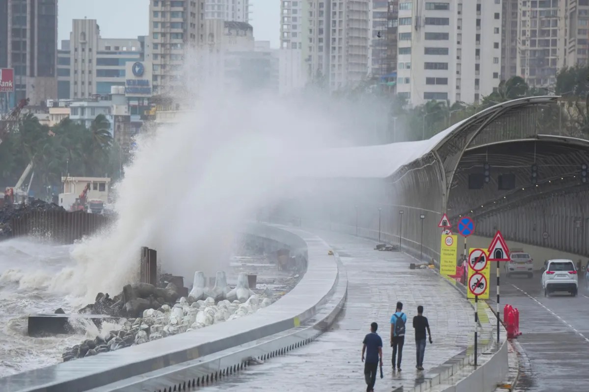 High Tide in Mumbai