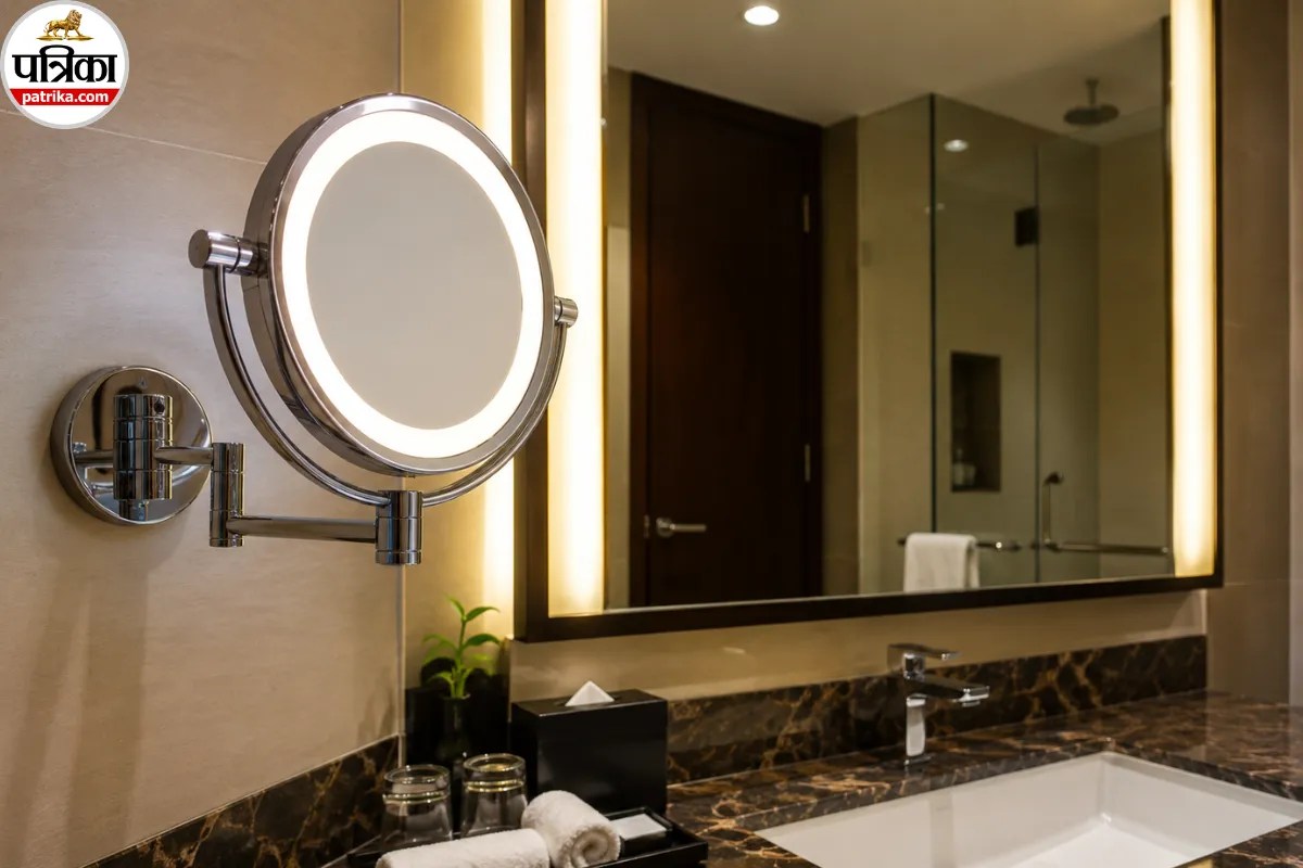 Hotel Me Chhota Mirror, Hotel Bathroom Mirror Uses