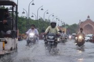 झमाझम बारिश से बदला मौसम, अगले कई दिनों तक मानसून रहेगा मेहरबान (फोटो सोर्स : भाषा संवाद WhatsApp News Group)