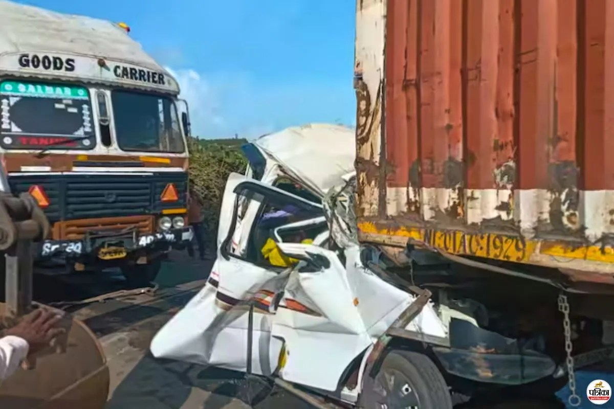 Nashik Savalghat Road Accident