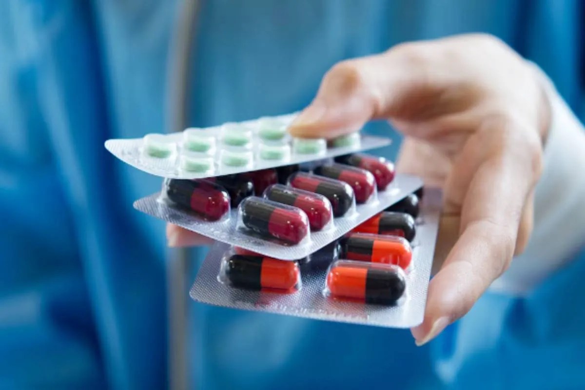 Medicines Demand: बिक रही 'नींद की गोलियां' (Photo Source- freepik)
