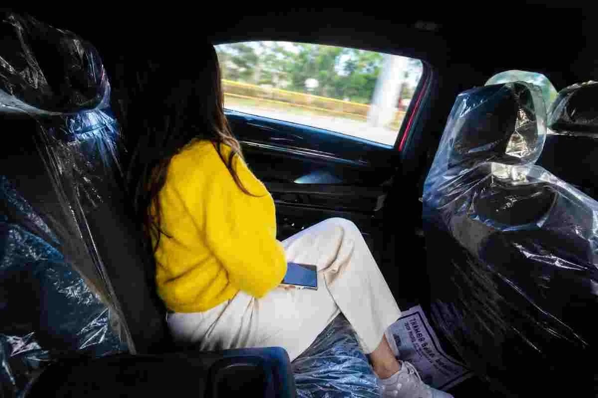 Unfaithful wife: तीसरी बार दुल्हन बनी पत्नी ने दिया धोखा, प्रतिकात्मक फोटो (Photo Source: AI Image)