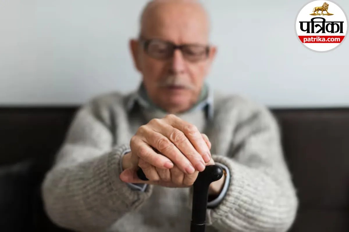 Parkinson disease symptoms in Hindi,What causes Parkinson disease,Parkinson disease early warning signs,