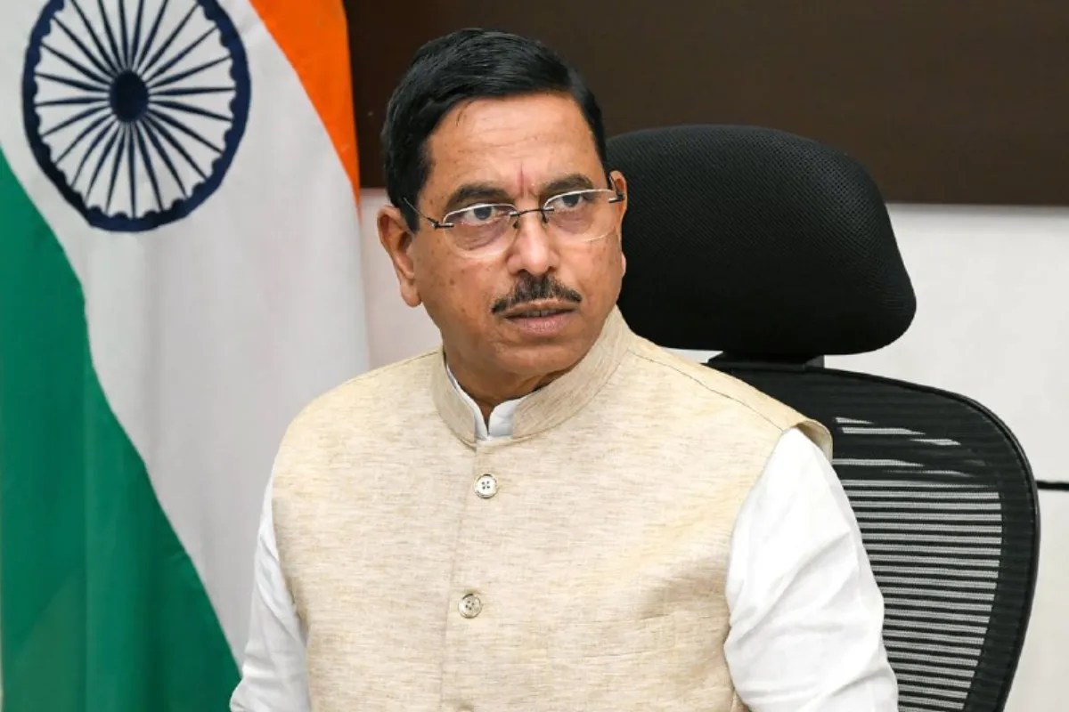Pralhad Joshi Education Ministry, Pralhad Joshi, Education Ministry, Pralhad Joshi Statement, Additional Charge Education Ministry, Education Ministry News, Pralhad Joshi News,