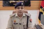 घटना की जानकारी देते पुलिस अधीक्षक, फोटो सोर्स- फतेहपुर पुलिस