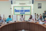 जिलाधिकारी घनश्याम मीणा, फोटो सोर्स- उन्नाव सूचना विभाग
