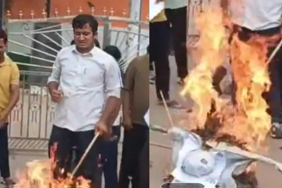 प्रदर्शन करते कांग्रेसी, फोटो सोर्स- X कांग्रेस