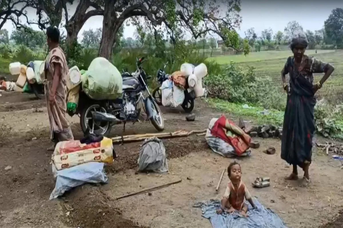 Two families devastated by the deaths of their breadwinners; eight children lose their fathers, and one of the deceased leaves behind a pregnant wife.