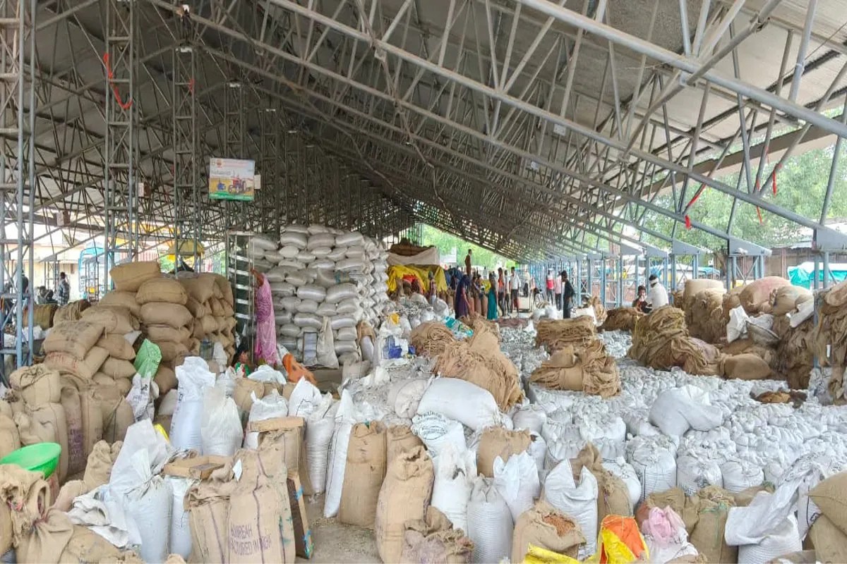 A trader stored grain in the mandi's large shed, leaving no space for farmers to even unload their produce.