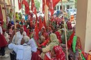 Sri Ganganagar: MGNREGA workers at the Zila Parishad.