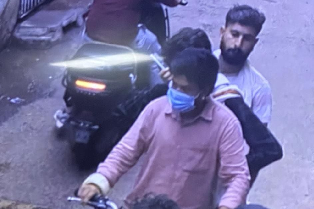 Guna Theft Case 17 Lakh Rupees Stolen from Home Despite Stitches on Body
