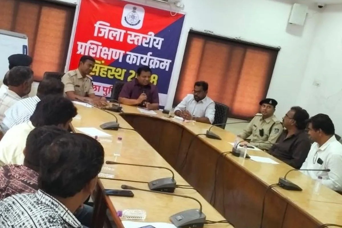 Bus operators, police news ratlam