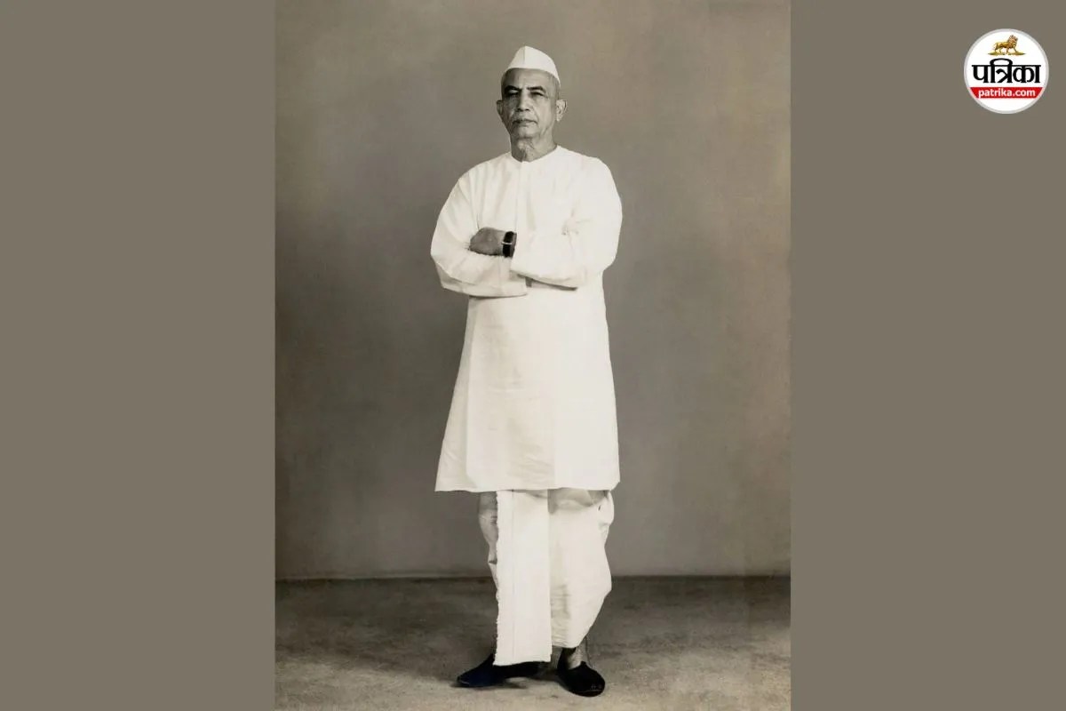 choudhary charan singh statue